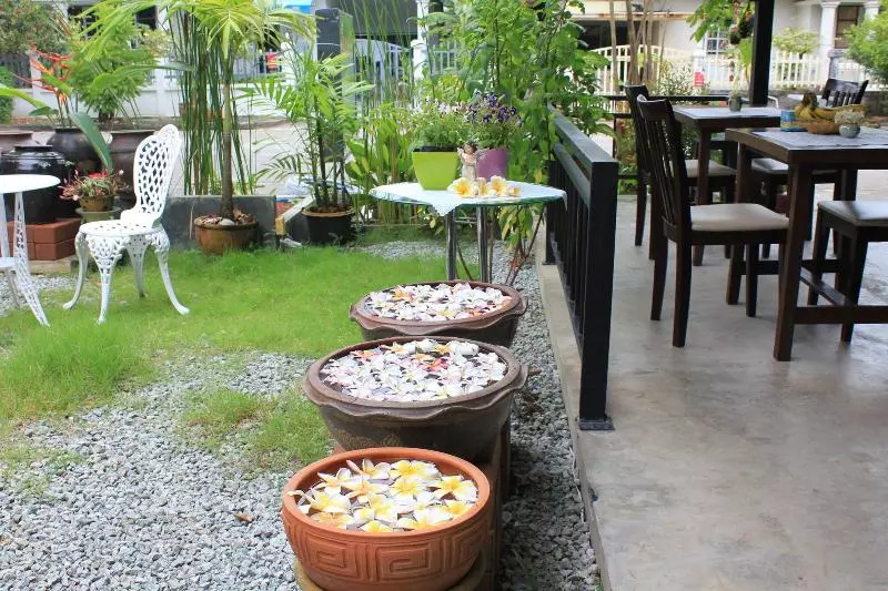 Retkeilymaja Eat N Sleep