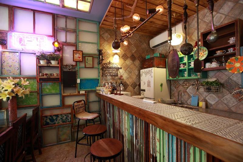 Bear Forest Retro B&b