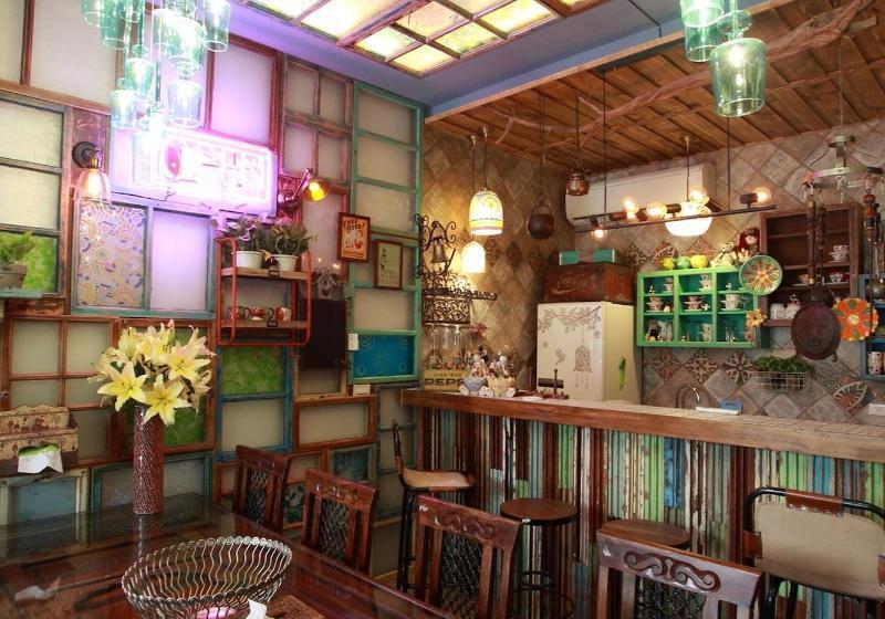 Bear Forest Retro B&b