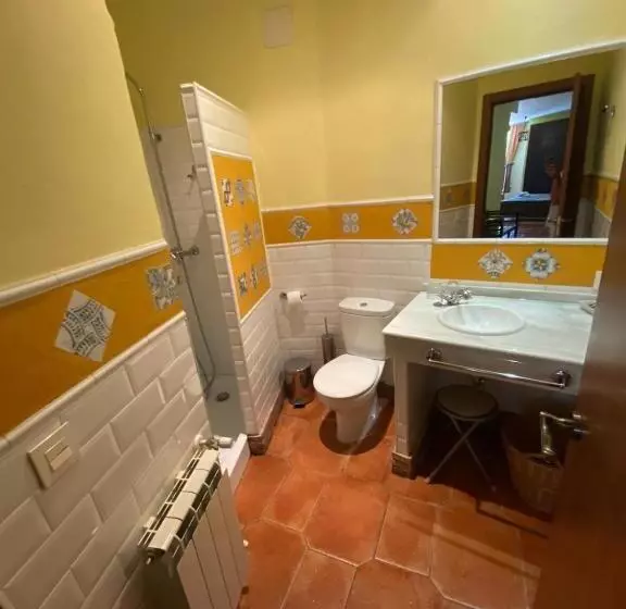 Hostelli Rural La Posada De Las Cigüeñas