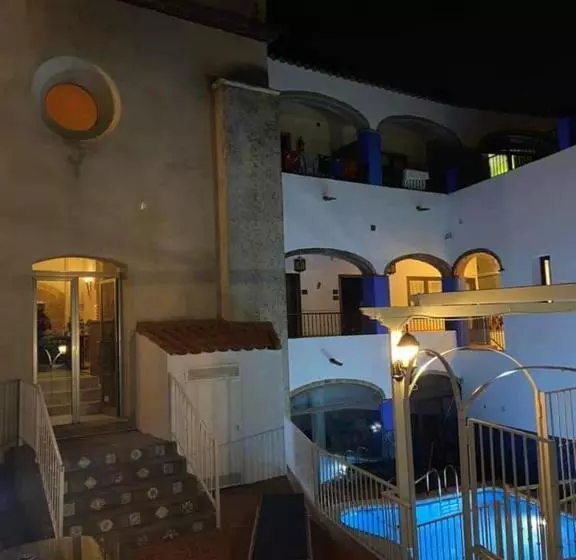 Hostelli Rural La Posada De Las Cigüeñas