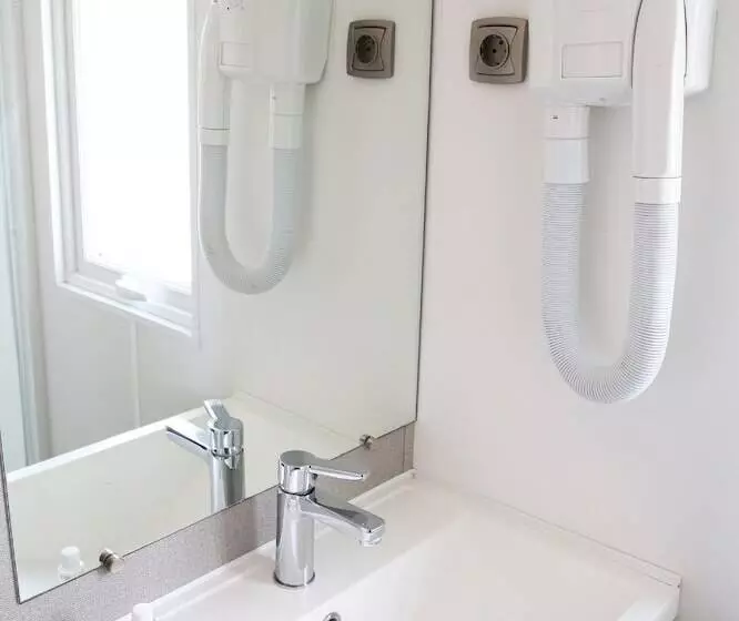 Hotelli Camping 3 Estrellas