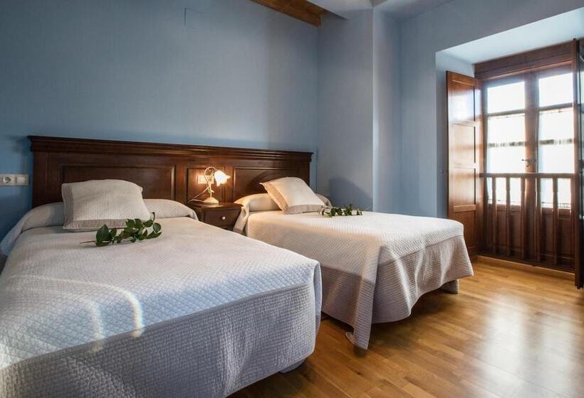 فندق ريفى La Casona De Amaido