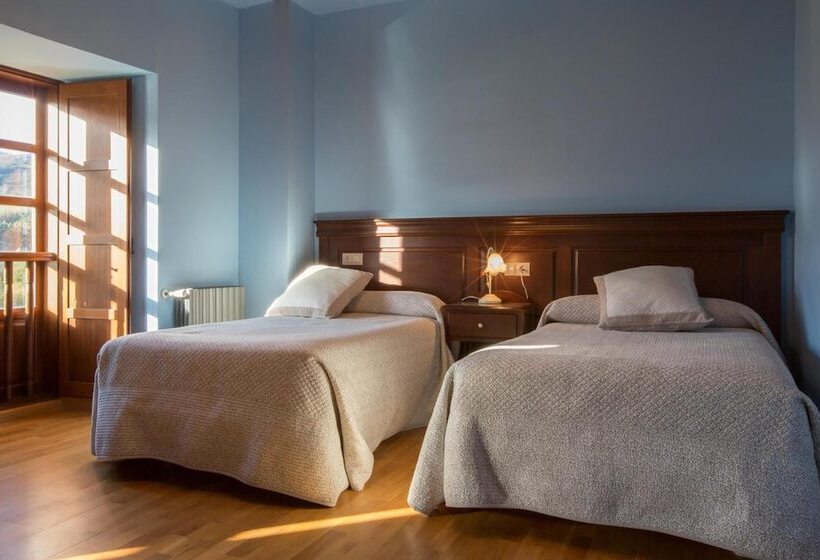 فندق ريفى La Casona De Amaido