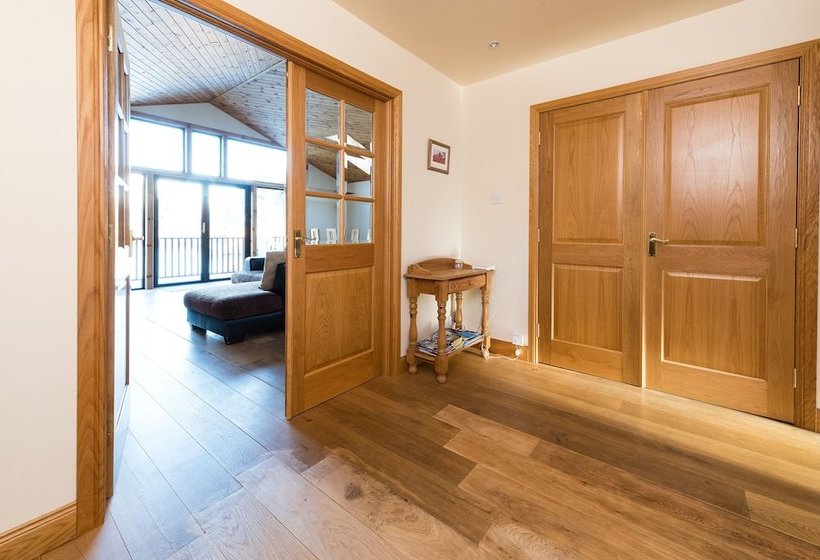 فندق Scottish Highland Lodge