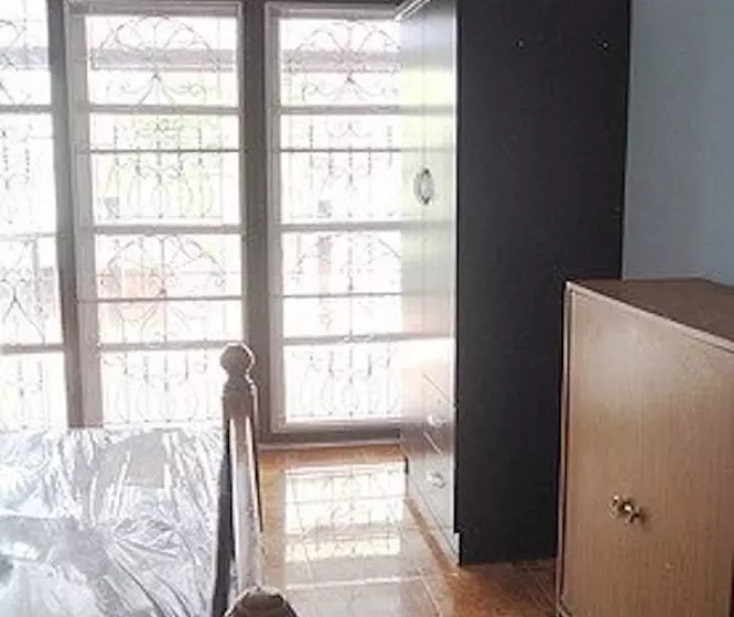 Hotelli The Trust Guesthouse