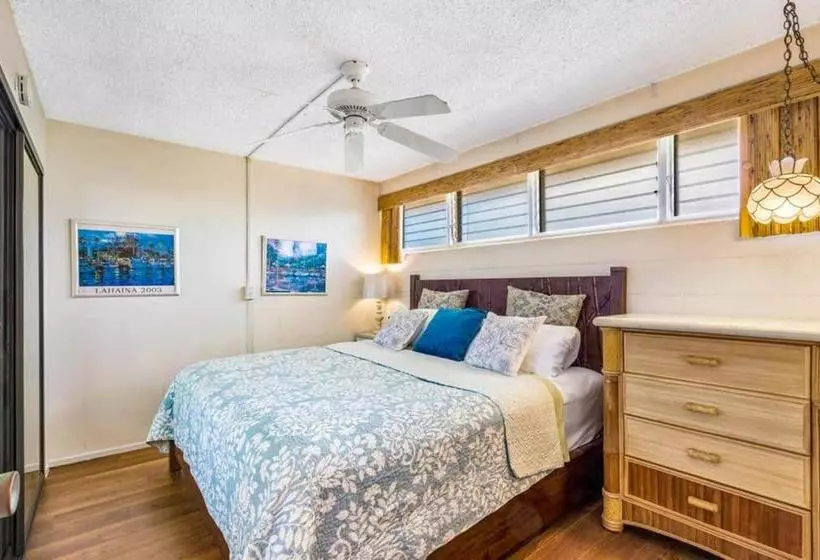 Lahaina Roads 309 By Redawning