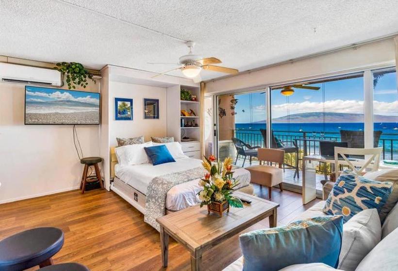 Lahaina Roads 309 By Redawning