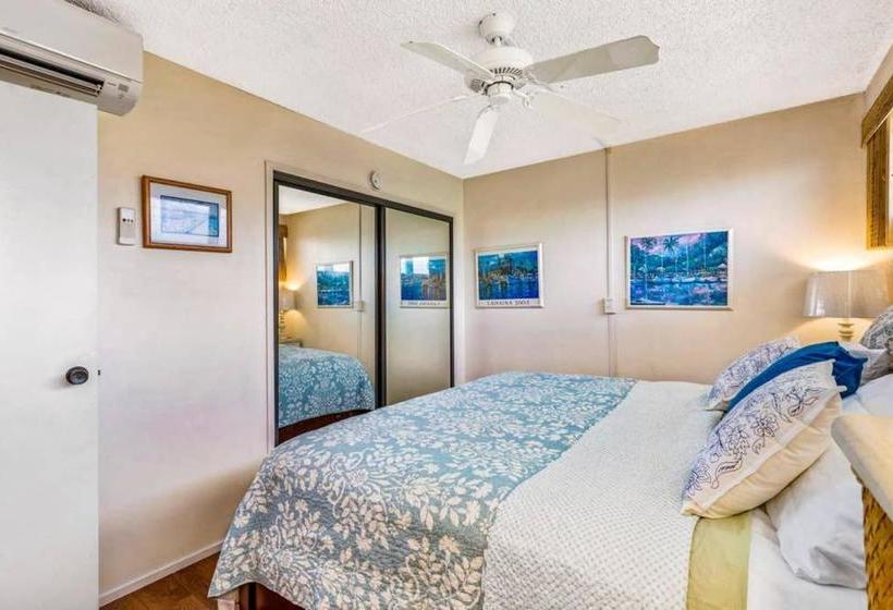 Lahaina Roads 309 By Redawning