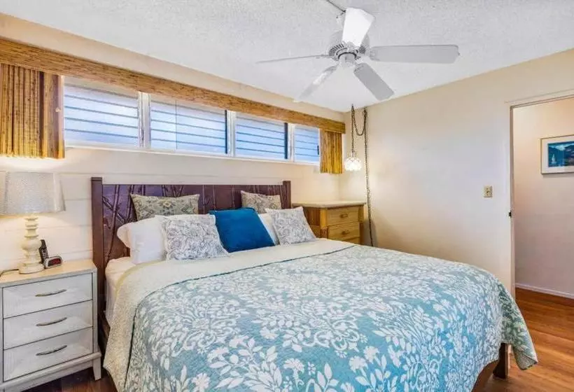 Lahaina Roads 309 By Redawning