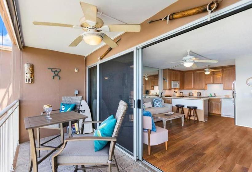 Lahaina Roads 309 By Redawning