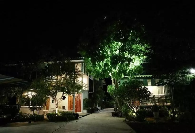 Hotel Bann Vimansamutr