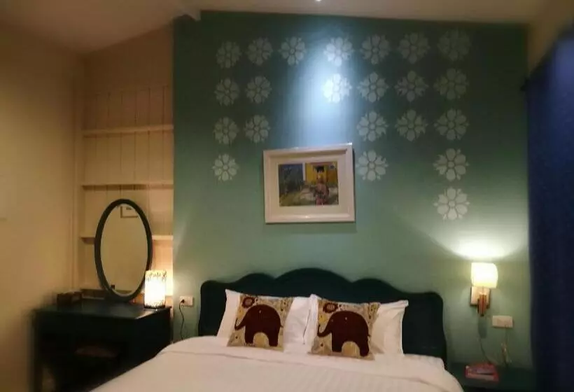 Hotel Bann Vimansamutr