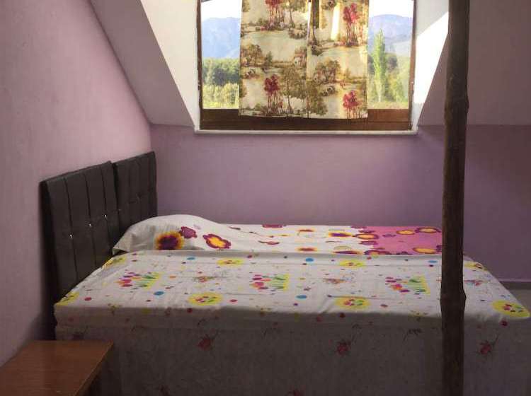 Hotelli Dr Hasan Acar Dogal Yasam Koyu