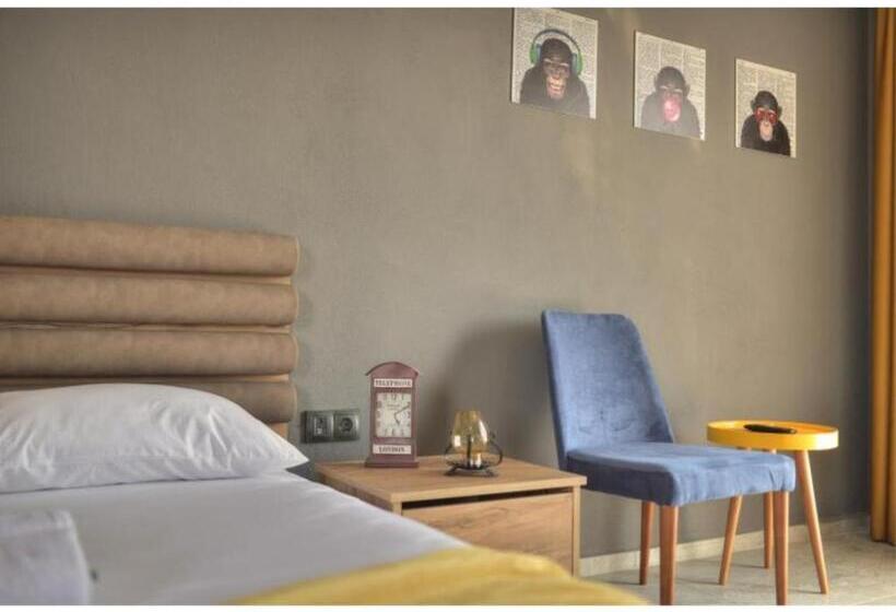 בית מלון כפרי Kulup Laka 1969