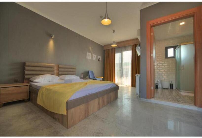 בית מלון כפרי Kulup Laka 1969