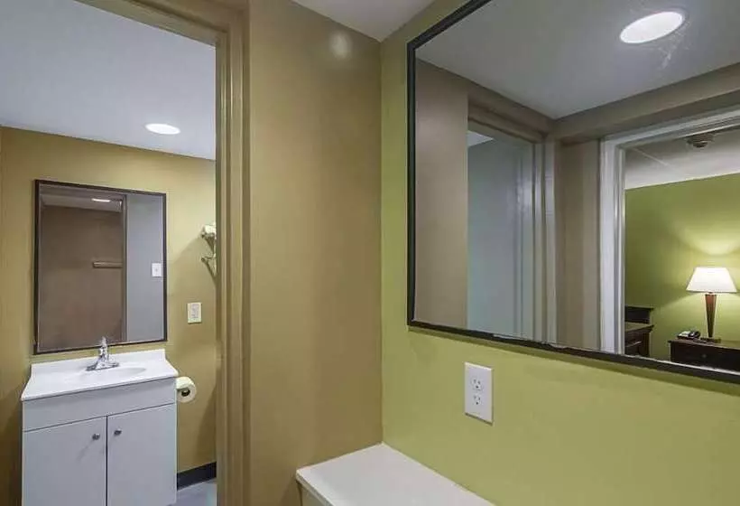 Hotelli Lonestar Inn And Suites