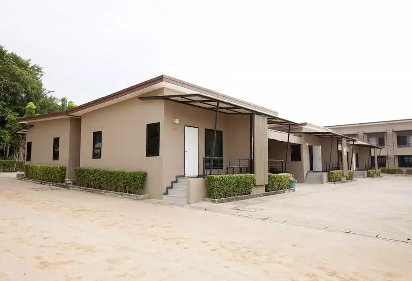 ホテル Maihom Villa