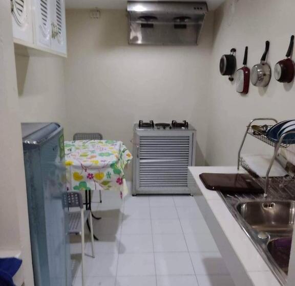 בית מלון כפרי Studio Apartments On A Hill