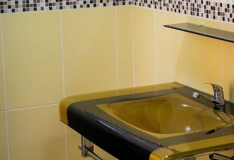 Hotell Rim Mae Nam Resort