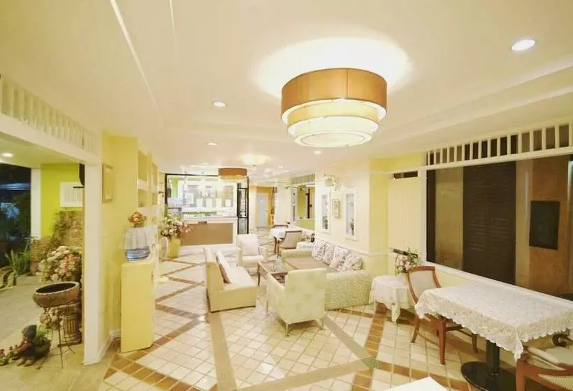 هتل Rungnatee Place & Boutique