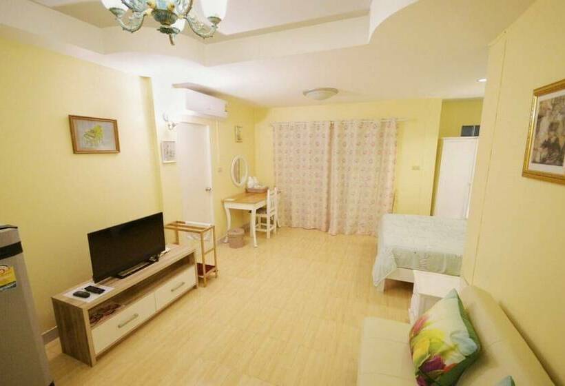 Отель Rungnatee Place & Boutique