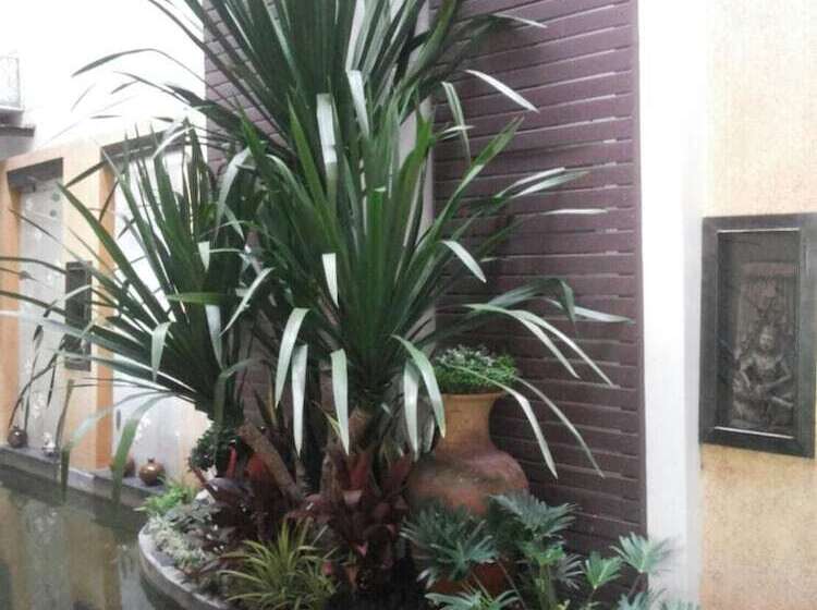 Отель Rungnatee Place & Boutique