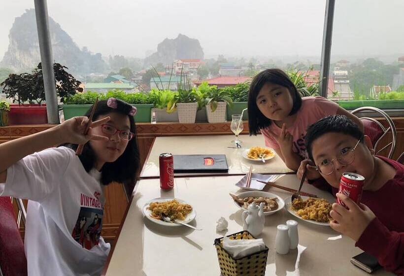 هتل Sierra Homestay