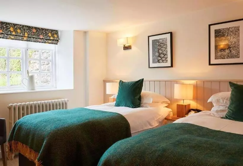 Hotelli Tudor Farmhouse