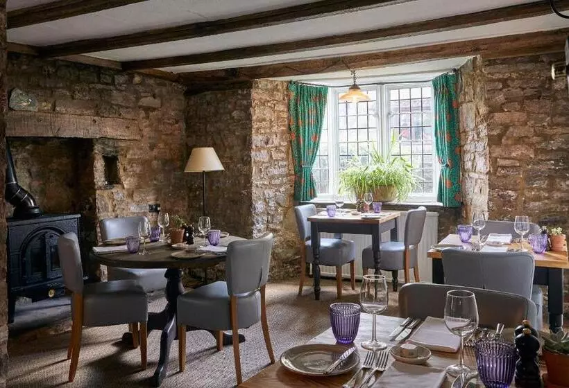 Hotelli Tudor Farmhouse