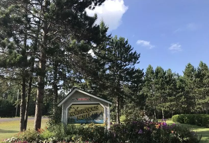 Northwoods Motel