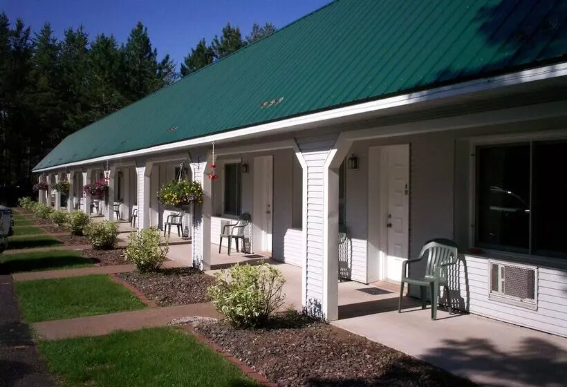 Northwoods Motel