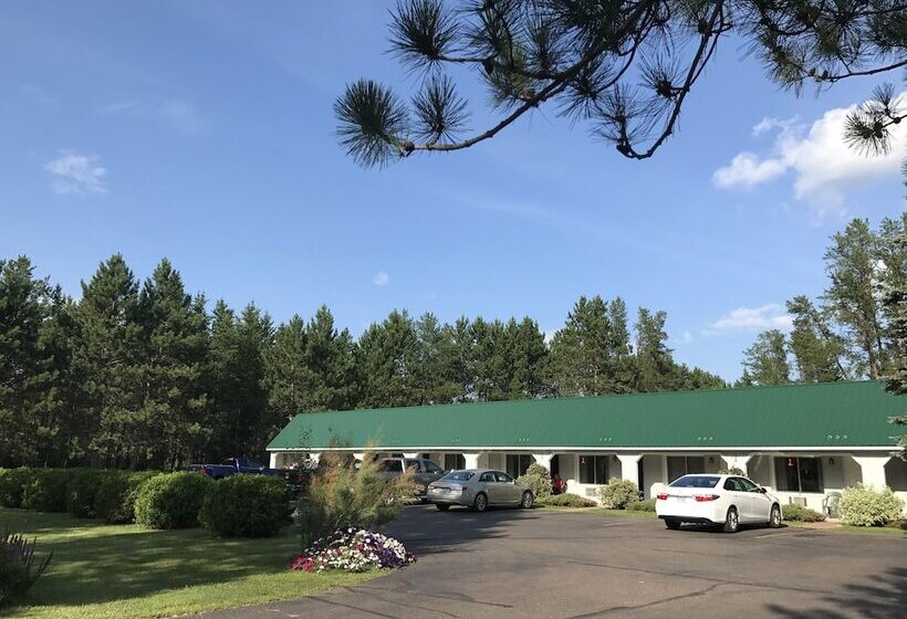 Northwoods Motel