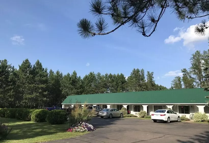 Northwoods Motel