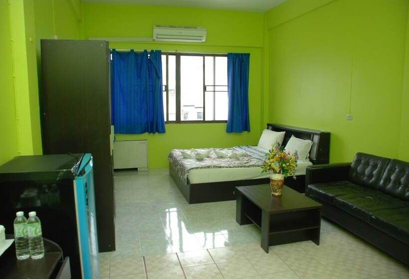 Pensió Blue Lagoon Guest House And Bar