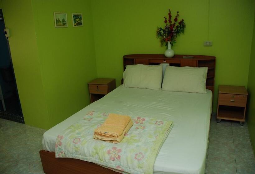 Pensió Blue Lagoon Guest House And Bar