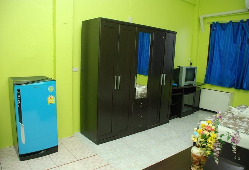 Pensió Blue Lagoon Guest House And Bar