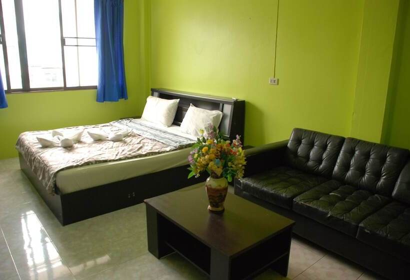 Pensió Blue Lagoon Guest House And Bar