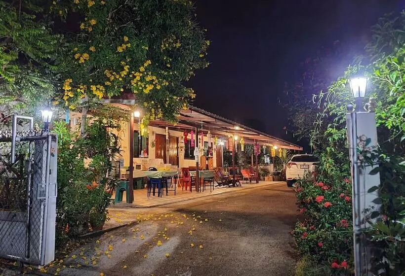 ペンション Bunrapee House