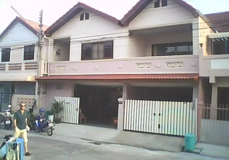 پانسیون Chomhaad Guesthouse