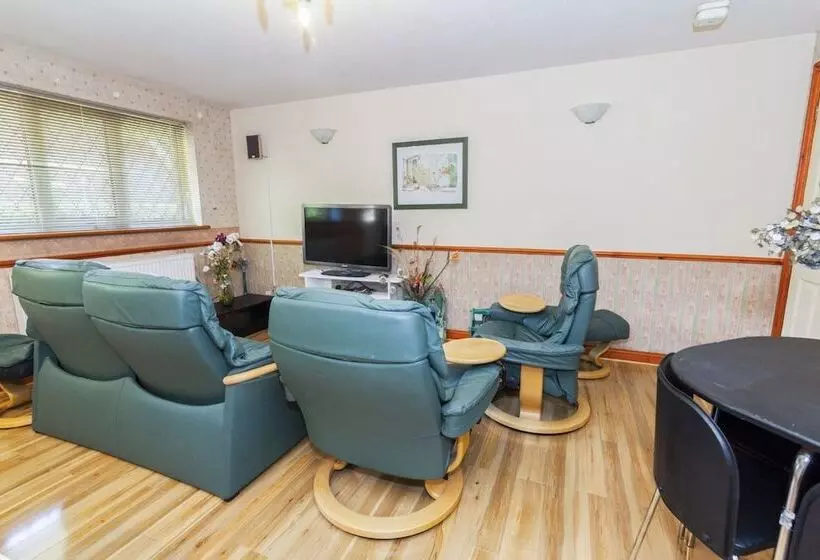 پانسیون Ivy Guest House