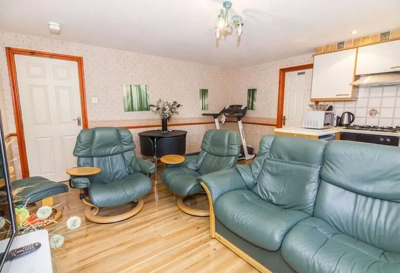 پانسیون Ivy Guest House