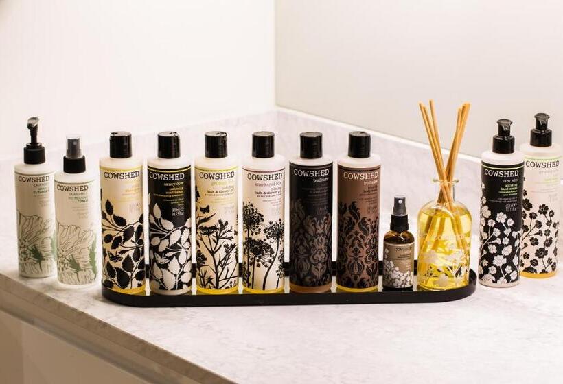 Hiding Space   Westgate Apartments