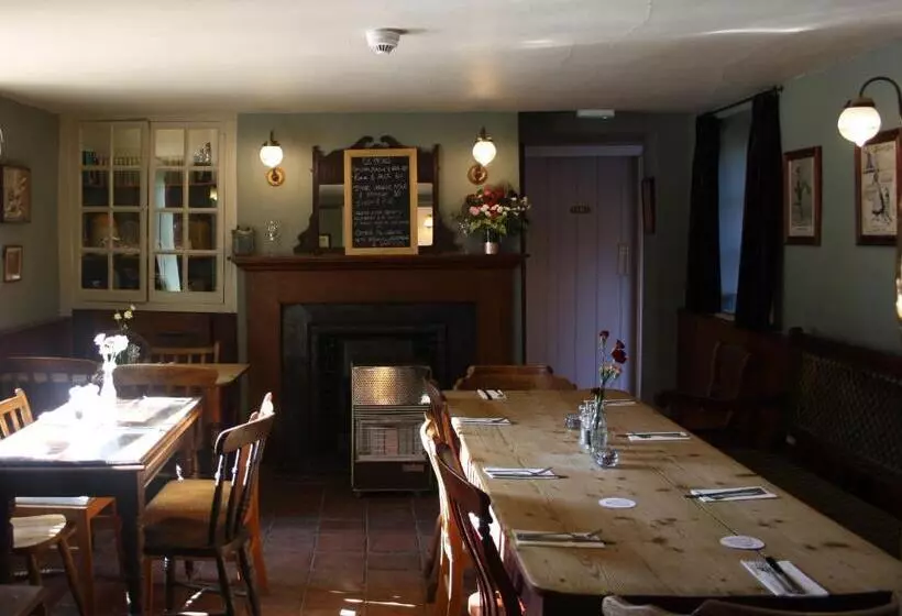 簡易ホテル The Three Horseshoes