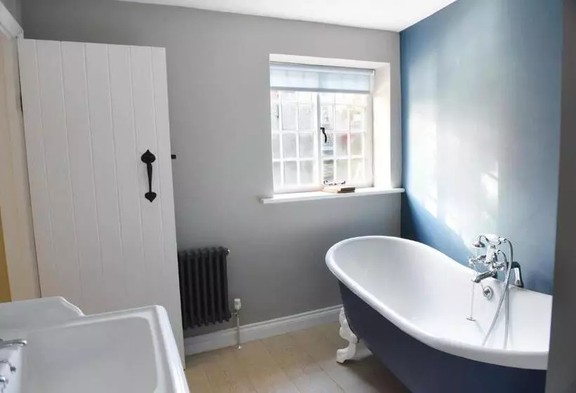 簡易ホテル The Three Horseshoes