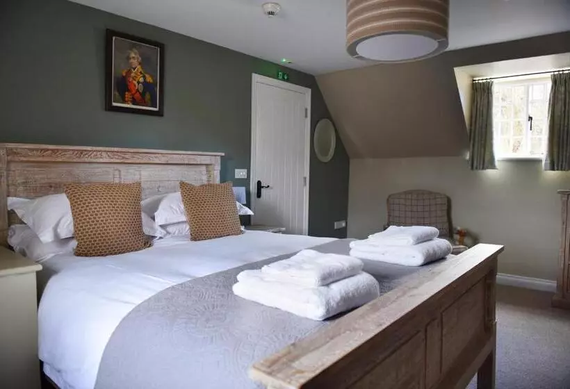 簡易ホテル The Three Horseshoes