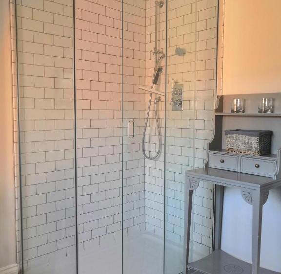 客栈 The Three Horseshoes