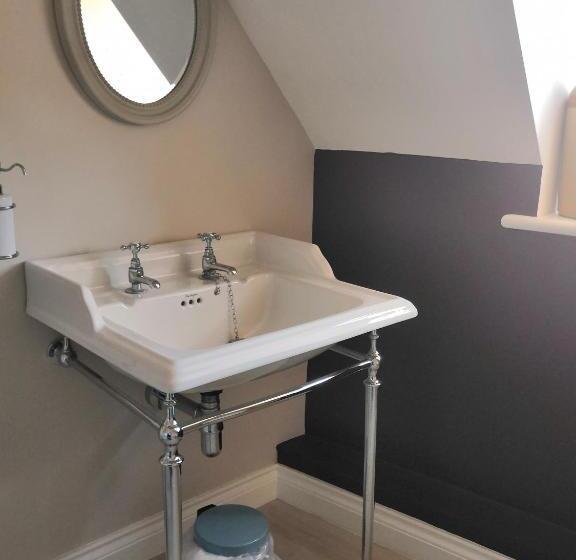 客栈 The Three Horseshoes