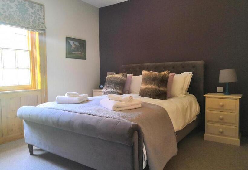 客栈 The Three Horseshoes