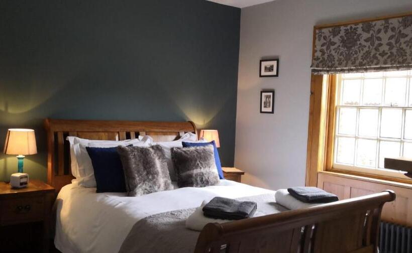 客栈 The Three Horseshoes